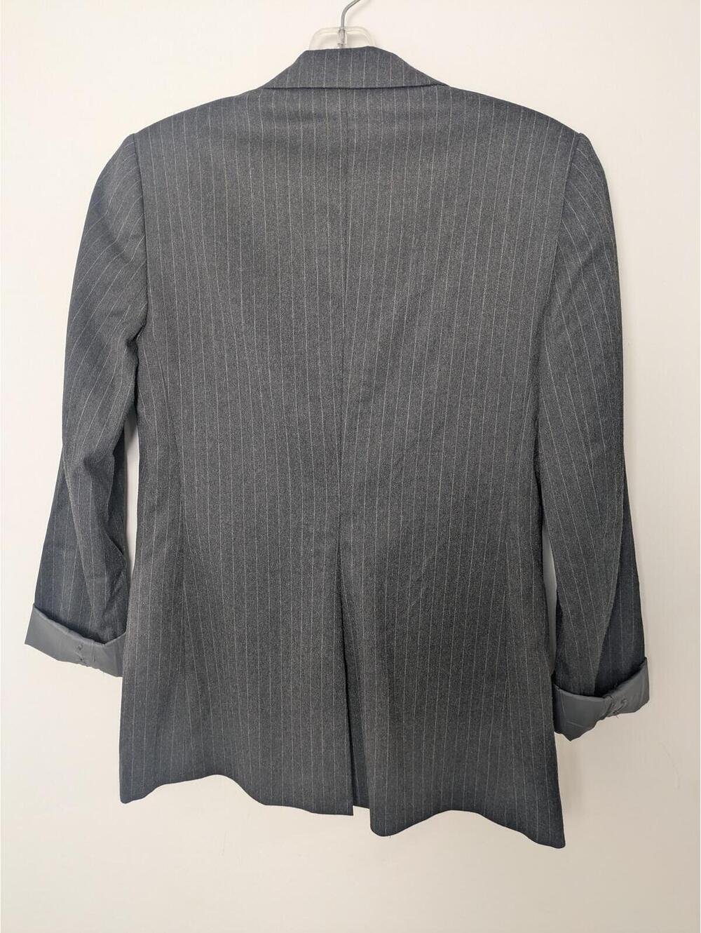 Tristan Gray Pinstripe Blazer Women’s Size 1 Made in Canada Career Jacket - Picture 3 of 7